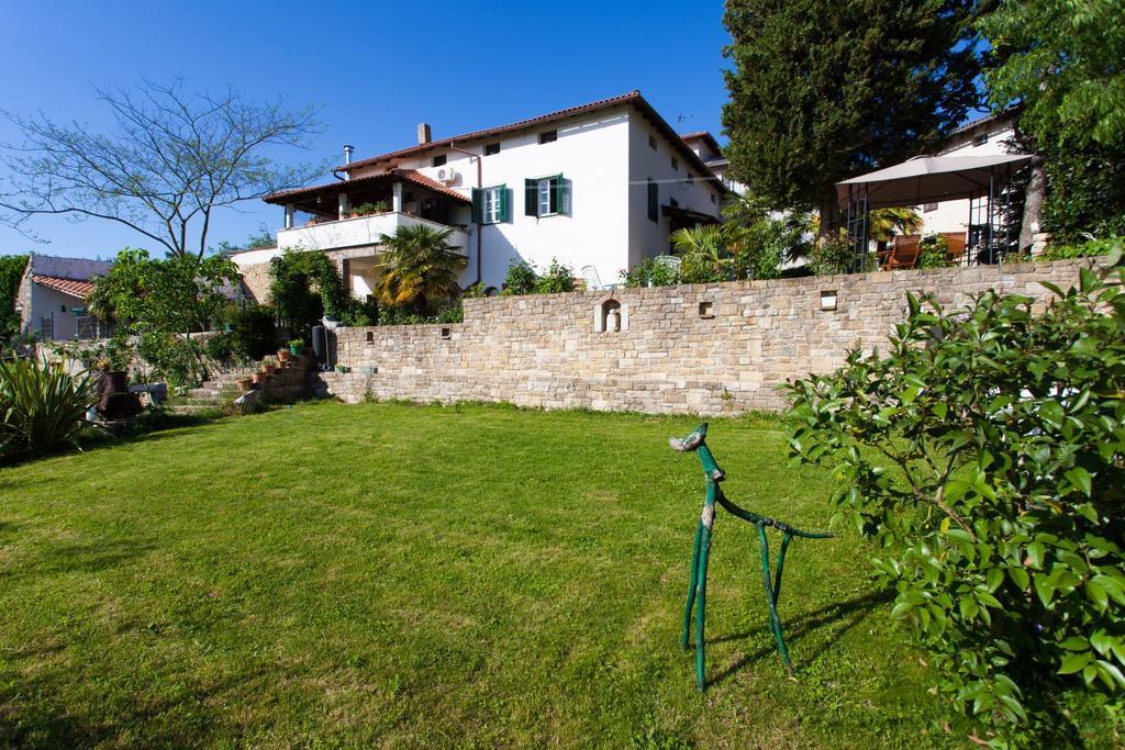 Apartments Garden Motovun Quarto foto